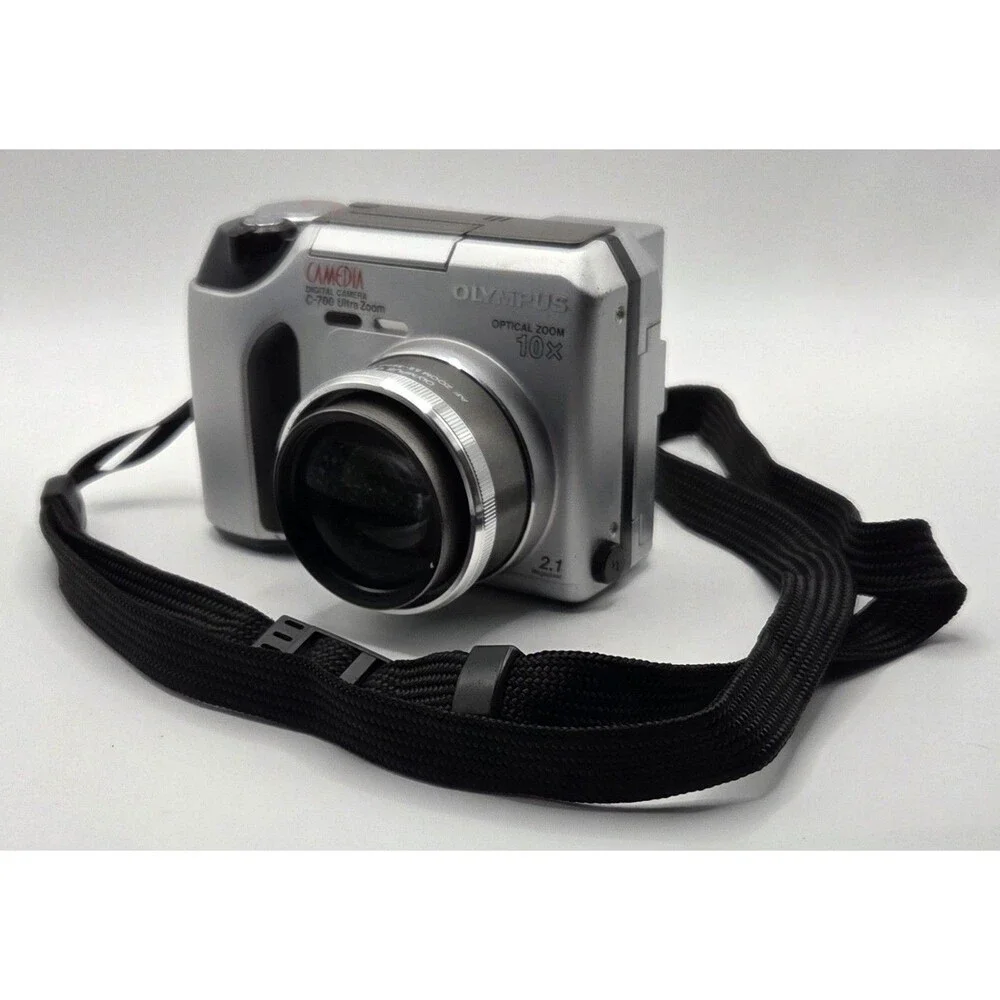 Olympus Camedia C-700 Ultra Zoom Vintage Digital Camera Bundle W/ Bag Lenses CCD